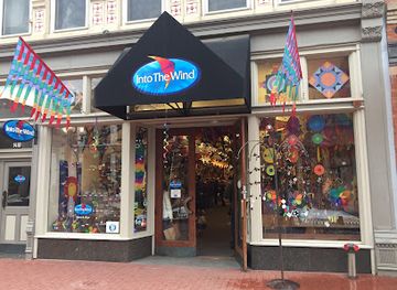 colorado/boulder/shop/into-the-wind
