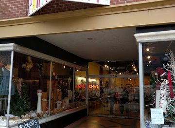 kentucky/louisville/old-louisville/shop/block-party-handmade-boutique