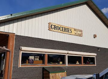 montana/glacier-national-park/shop/bear-track-travel-center