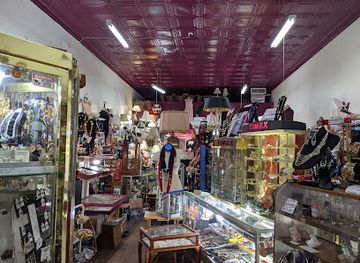 kentucky/mammoth-cave-national-park/shop/paul-s-antiques-collectibles