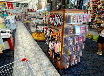 florida/orlando/lake-buena-vista/shop/lake-buena-vista-gift-shop