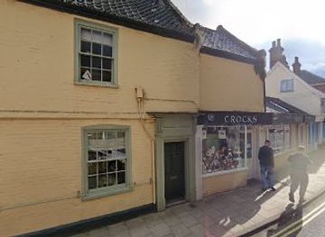 united-kingdom/the-broads/shop/crocks-of-bungay