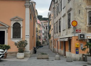 slovenia/piran/shop/soncek-trgovina-na-drobno-sonja-petric-s-p