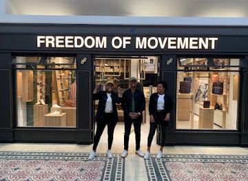 south-africa/cape-town/v-a-waterfront/shop/freedom-of-movement-v-a-waterfront