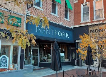 indiana/pokagon-state-park/shop/bent-fork-art-studio-boutique