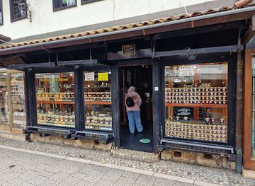 bosnia-and-herzegovina/sarajevo/old-town-sarajevo/shop/honey-house-sarajevo-j-j-med
