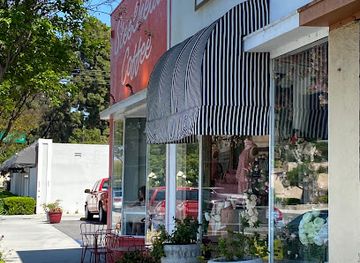 california/long-beach/shop/the-romantic-home