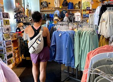 utah/park-city/shop/outfitter-trading-co