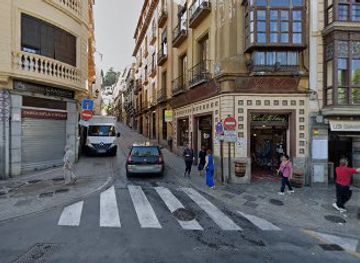 spain/granada/realejo-san-matias/shop/store-with-great-souvenirs-and-gifts