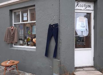 norway/bergen/nordnes/shop/kostym