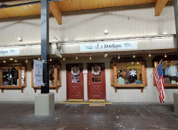 montana/yellowstone-national-park/shop/l-s-boutique