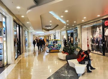 italy/brianza/shop/galleria-borromea-shopping-center