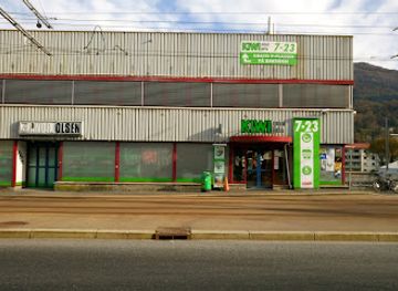 norway/svalbard/shop/kiwi