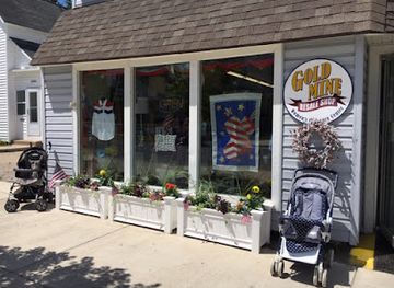 michigan/petoskey/shop/gold-mine-resale-shop