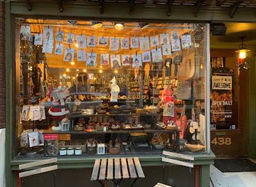 ohio/dayton/carillon-historical-park/shop/heart-mercantile