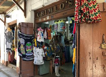 tanzania/stone-town/mizingani-seafront/shop/chimlo-s-curio-shop