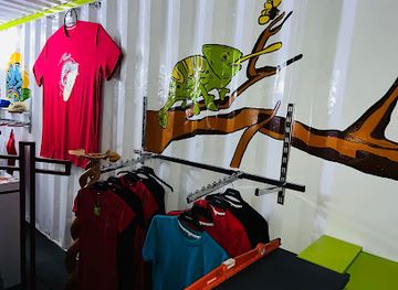 madagascar/toliara/shop/cameleon-toliara-tee-shirt