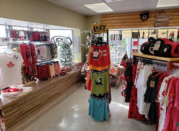 canada/niagara-falls/shop/queen-victoria-place-gift-shop