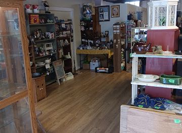new-hampshire/laconia/shop/red-dragons-antiques-collectibles-and-new-gifts-group-shop
