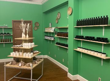 missouri/meramec-caverns/shop/the-herbalist-s-edge