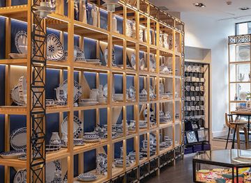 spain/camino-de-santiago/shop/sargadelos-galeria-santiago