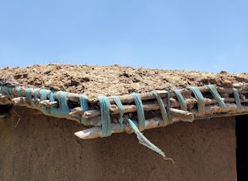 kenya/maasai-mara-national-reserve/shop/masai-village-lenard-house