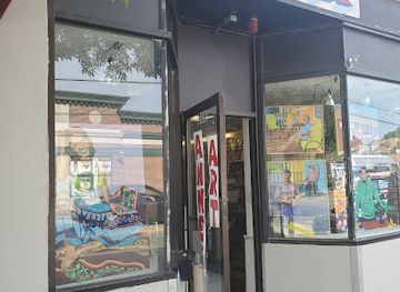 rhode-island/beavertail-state-park/shop/annex-comics