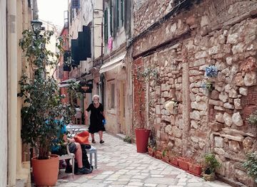 greece/corfu/corfu-old-town/shop/corfu-vintage-shop