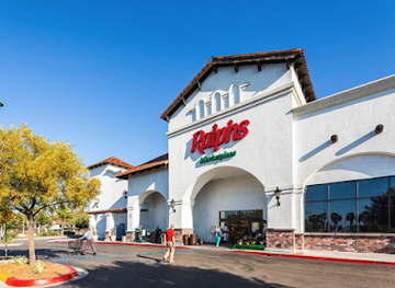 california/oceanside/shop/old-grove-marketplace