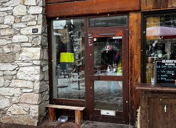 france/val-d-isere/shop/planks-clothing-val-d-isere