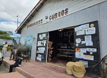 kenya/maasai-mara-national-reserve/shop/sand-grouse-curios-and-art-gallery