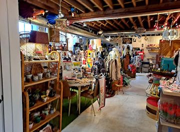 indiana/indianapolis/shop/vintage-54-collective-antiques-art-gifts