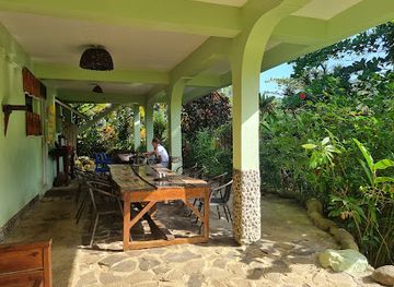 dominica/saint-luke/shop/hibiscus-valley-inn
