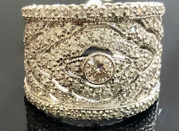 rhode-island/east-greenwich/shop/eloquence-fine-jewelry-gifts