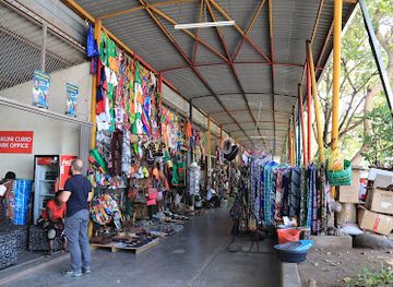 zambia/livingstone/shop/mukuni-park-curio-market