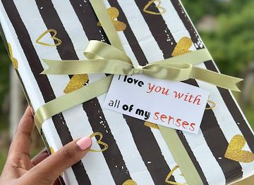 tanzania/dar-es-salaam/shop/the-giftmall-afroflowers