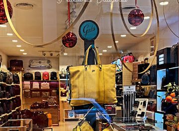 italy/bari/shop/lucente-valigeria-pelletteria-boutique-luggage-shop-samsonite-authorized-dealer