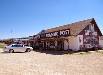 utah/capitol-reef-national-park/shop/bryce-canyon-trading-post