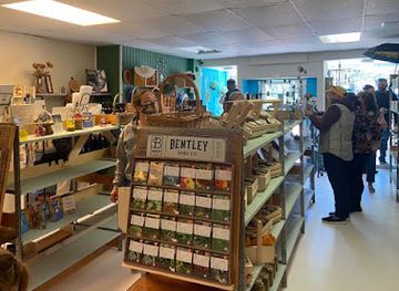 connecticut/eastern-connecticut/shop/gifts-on-the-green