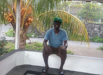 saint-vincent-and-the-grenadines/georgetown/shop/mark-j-doyle