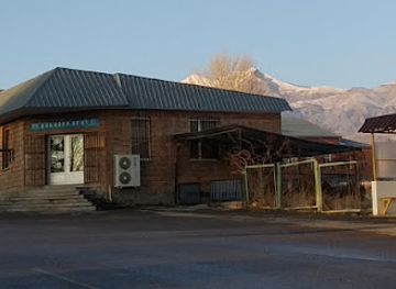 armenia/noravank-monastery/shop/shop-rind