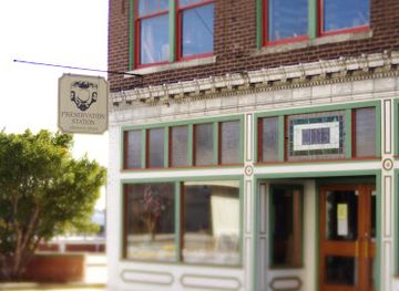 iowa/burlington/shop/preservation-station