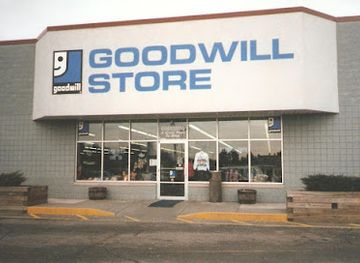 indiana/south-bend/shop/goodwill-store-15