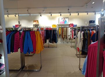 lithuania/palanga-beach/shop/united-colors-of-benetton-parduotuve-torijus