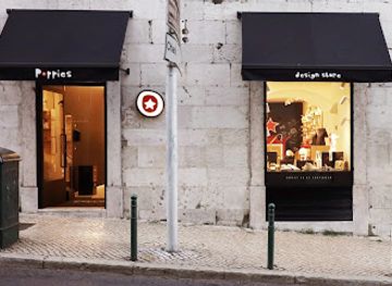 portugal/lisbon/chiado/shop/poppies-design-store