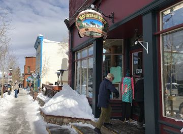 colorado/breckenridge-ski-resort/shop/mountain-tees