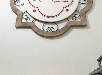 texas/the-woodlands/shop/red-ink-boutique