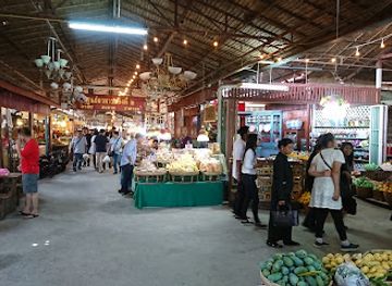 thailand/ayutthaya/wat-mahathat/shop/kong-khong-market