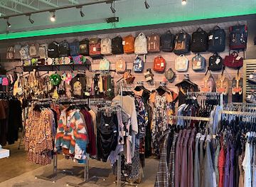 missouri/cape-girardeau/shop/hempies