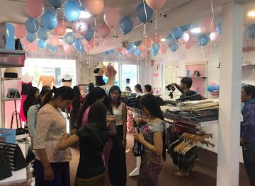 myanmar-burma/mandalay/shop/curvy-mandalay